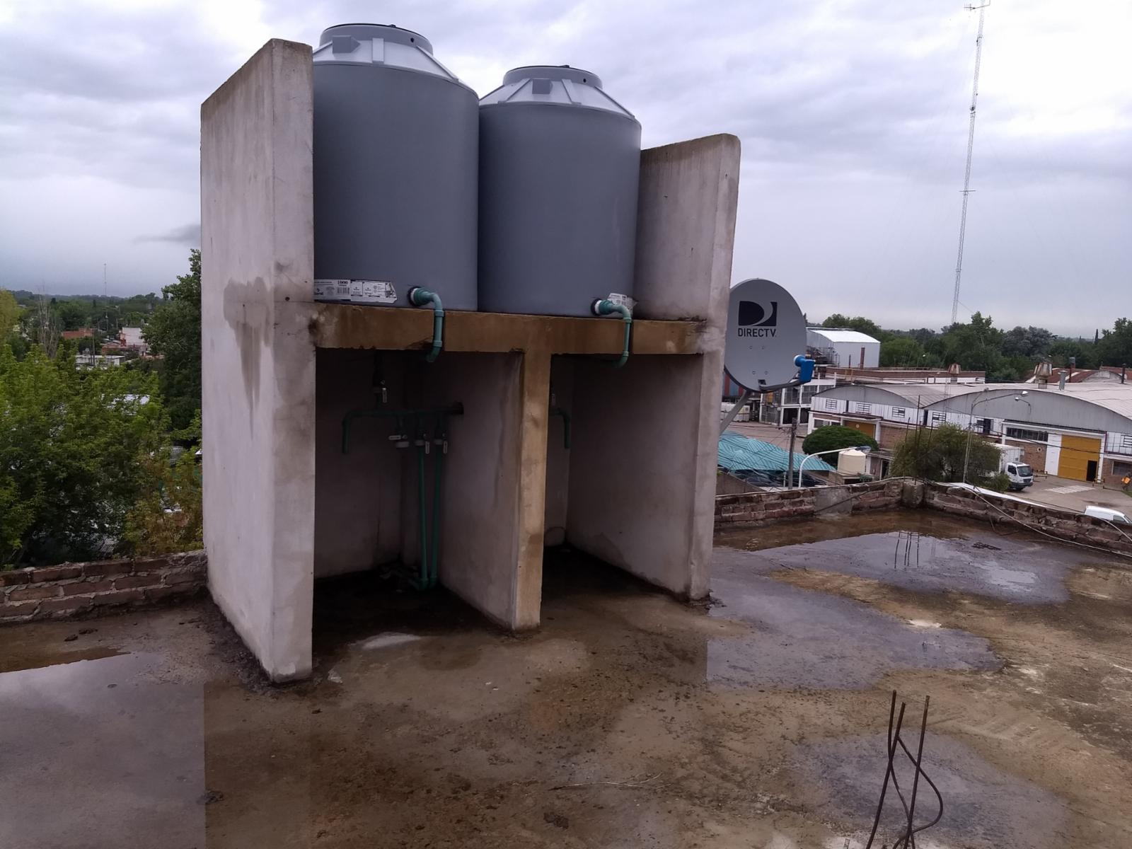 Venta en block de dos locales y cuatro departamentos González catán — foto 3