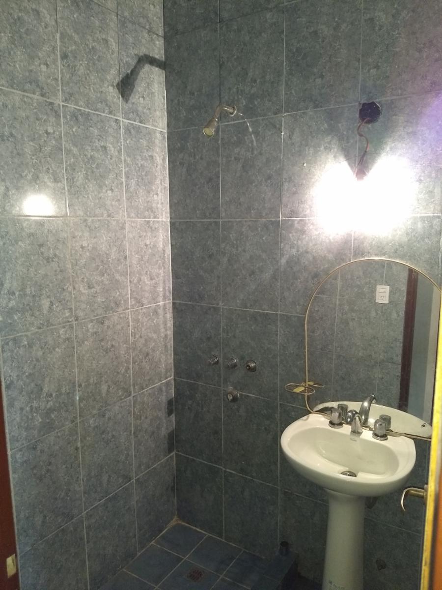 Venta en block de dos locales y cuatro departamentos González catán — foto 6