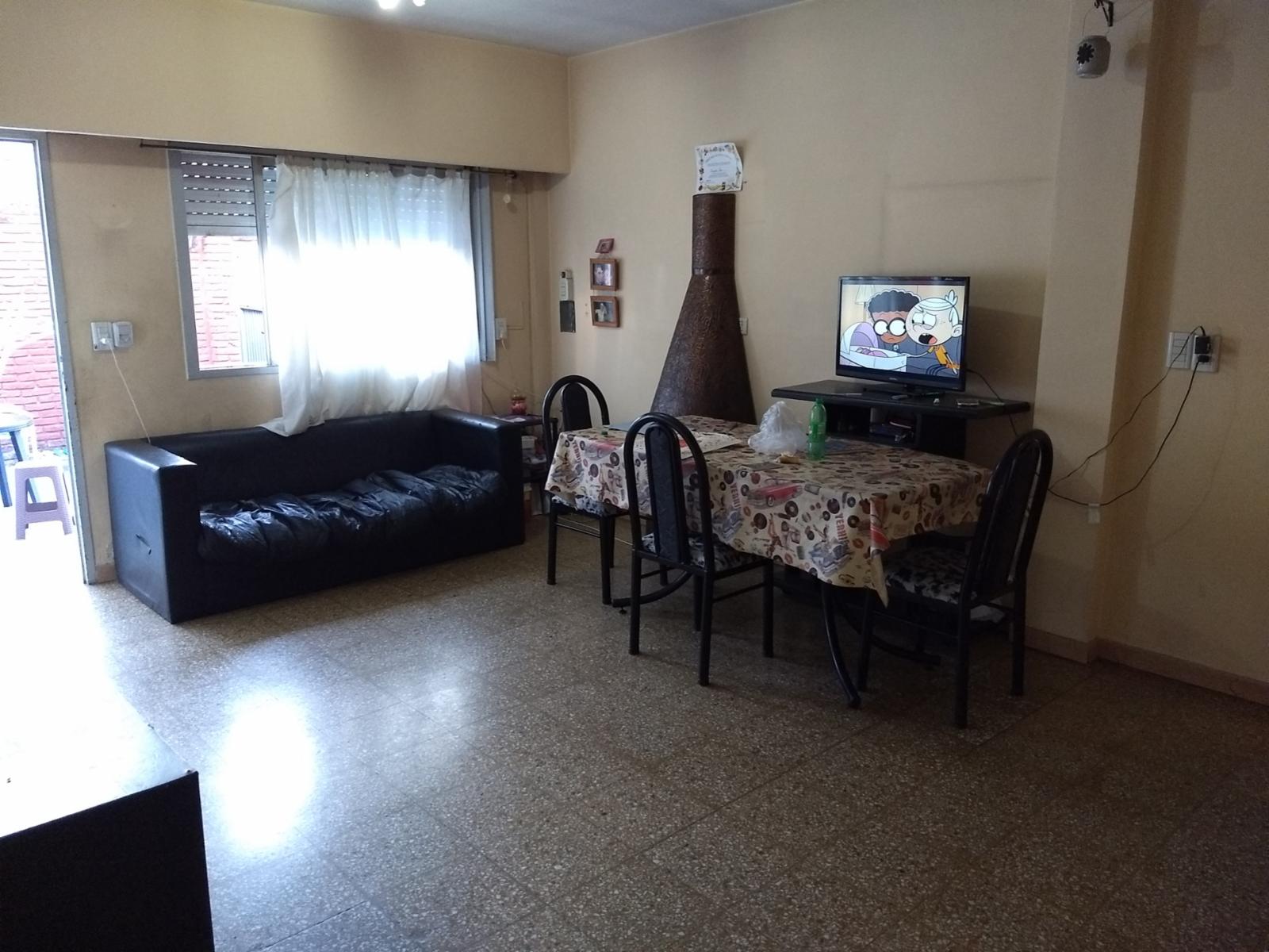 VENTA DE PH 3 AMBIENTES CON PATIO Y COCHERA