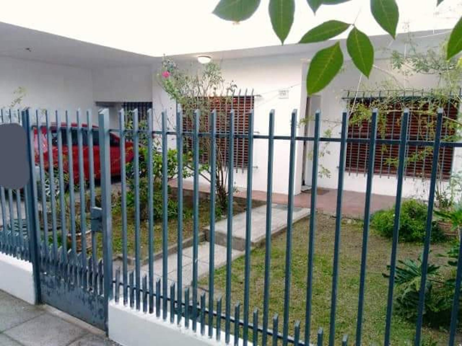 Casa 3 ambientes La Ferrere