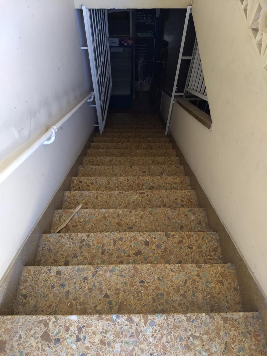 Venta de importante inmueble. Lote de 10 x 35. M2 totales 378. planta baja local grande con departamento de 4 ambientes en la planta alta. — foto 10