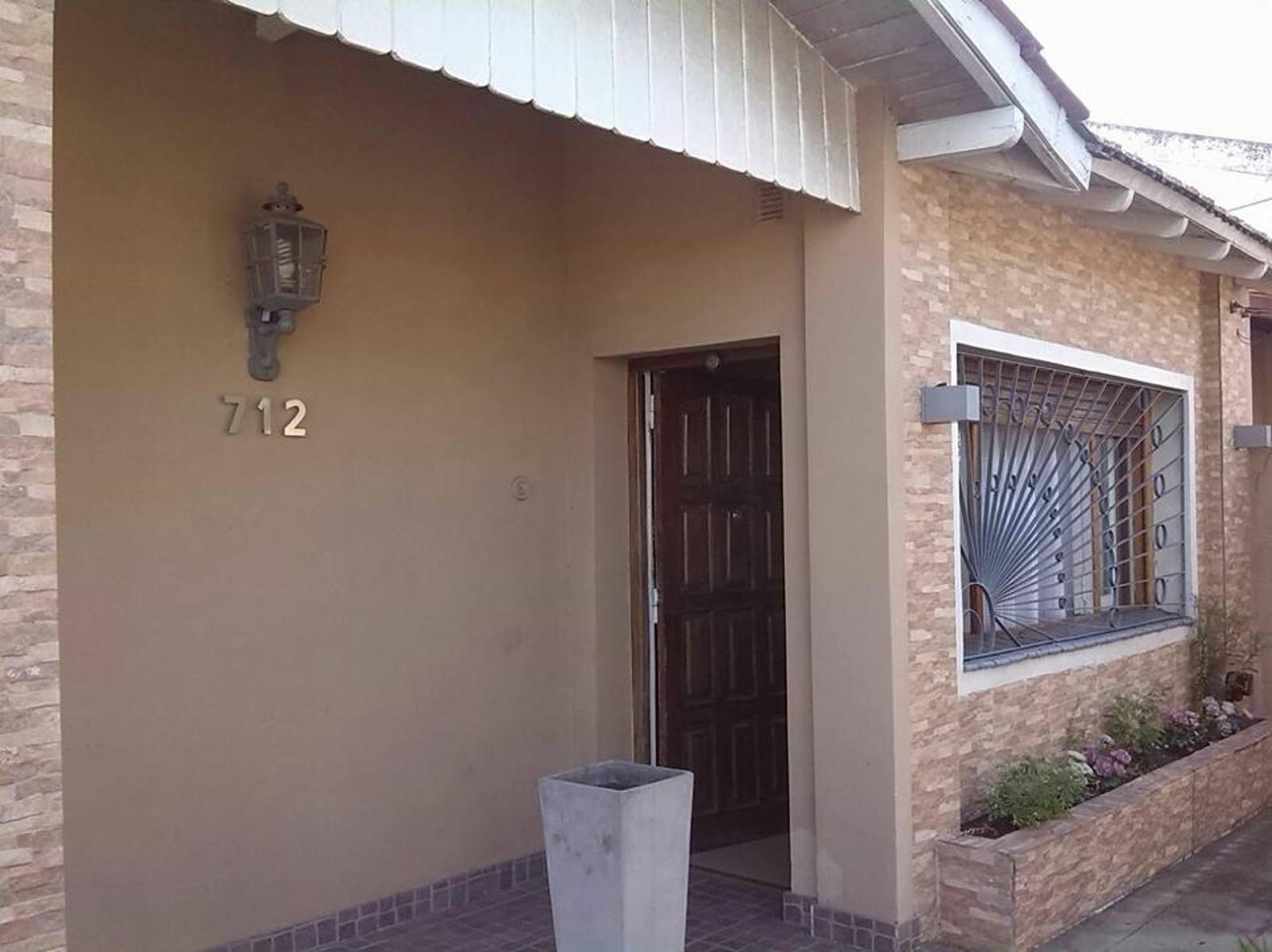 CHALET DE 3 AMBIENTES Y PH 2 AMBIENTES VILLA LUZURIAGA