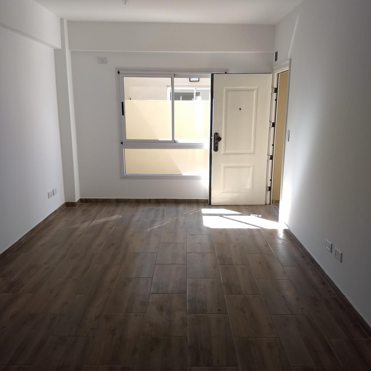 Venta de departamento 2 ambientes con cochera y patio Villa Luzuriaga — foto 5