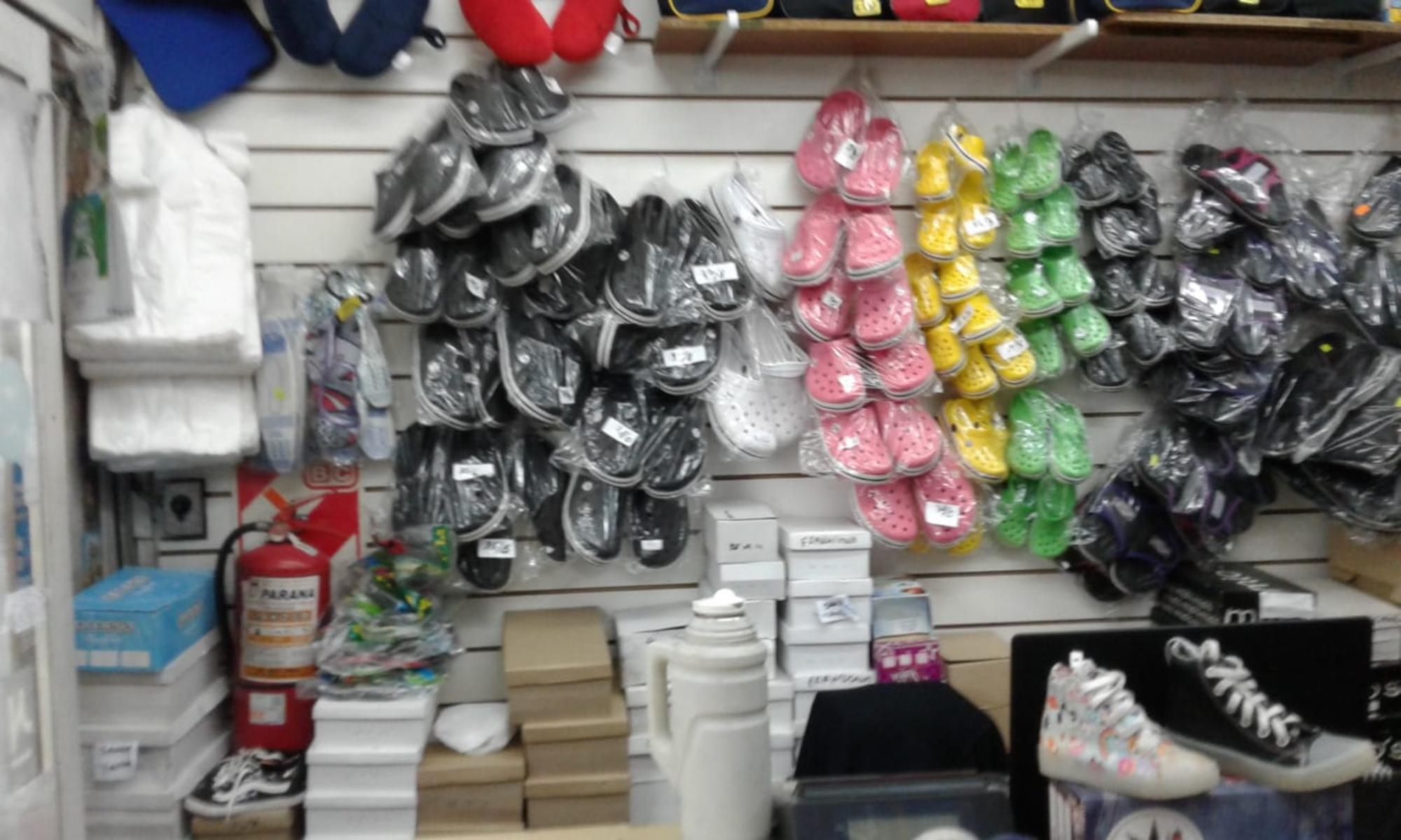 Venta de fondo de comercio marroquinería y zapatería — foto 3
