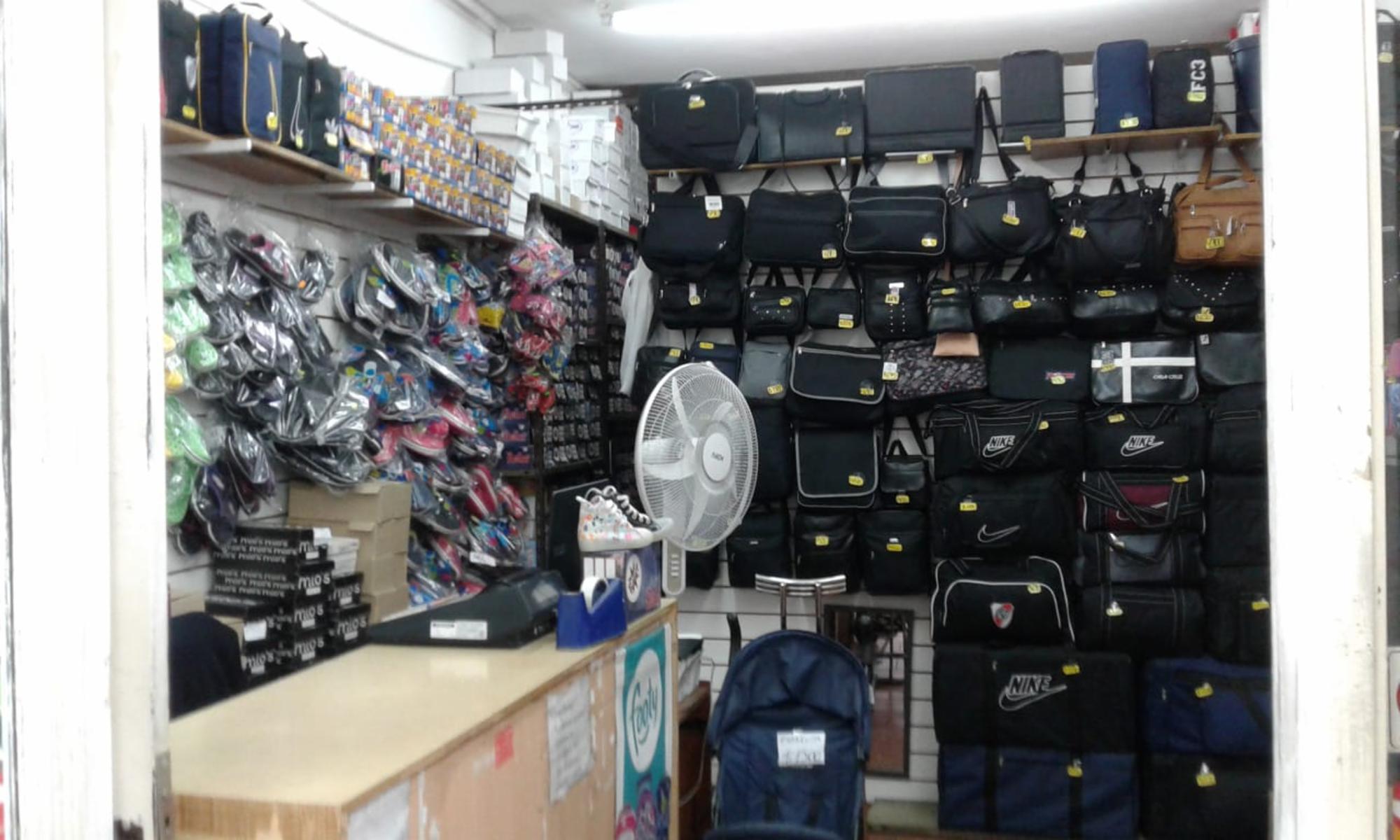 Venta de fondo de comercio marroquinería y zapatería — foto 8