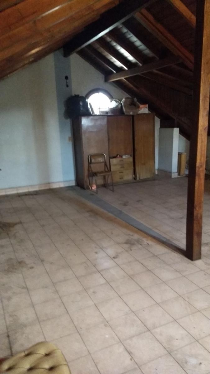 Venta casa 4 ambientes La Tablada