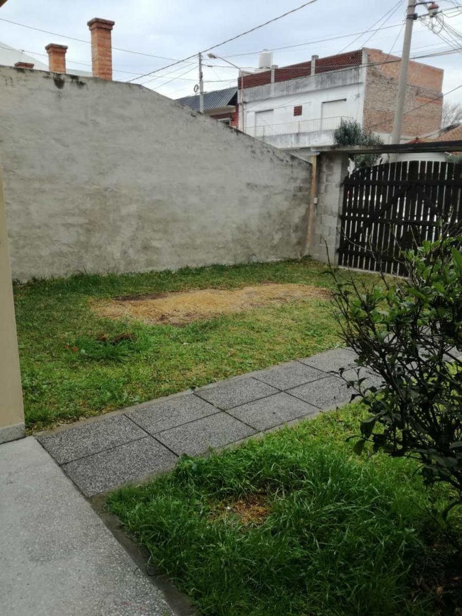 Venta de casa 3 ambientes Villa Luzuriaga — foto 3