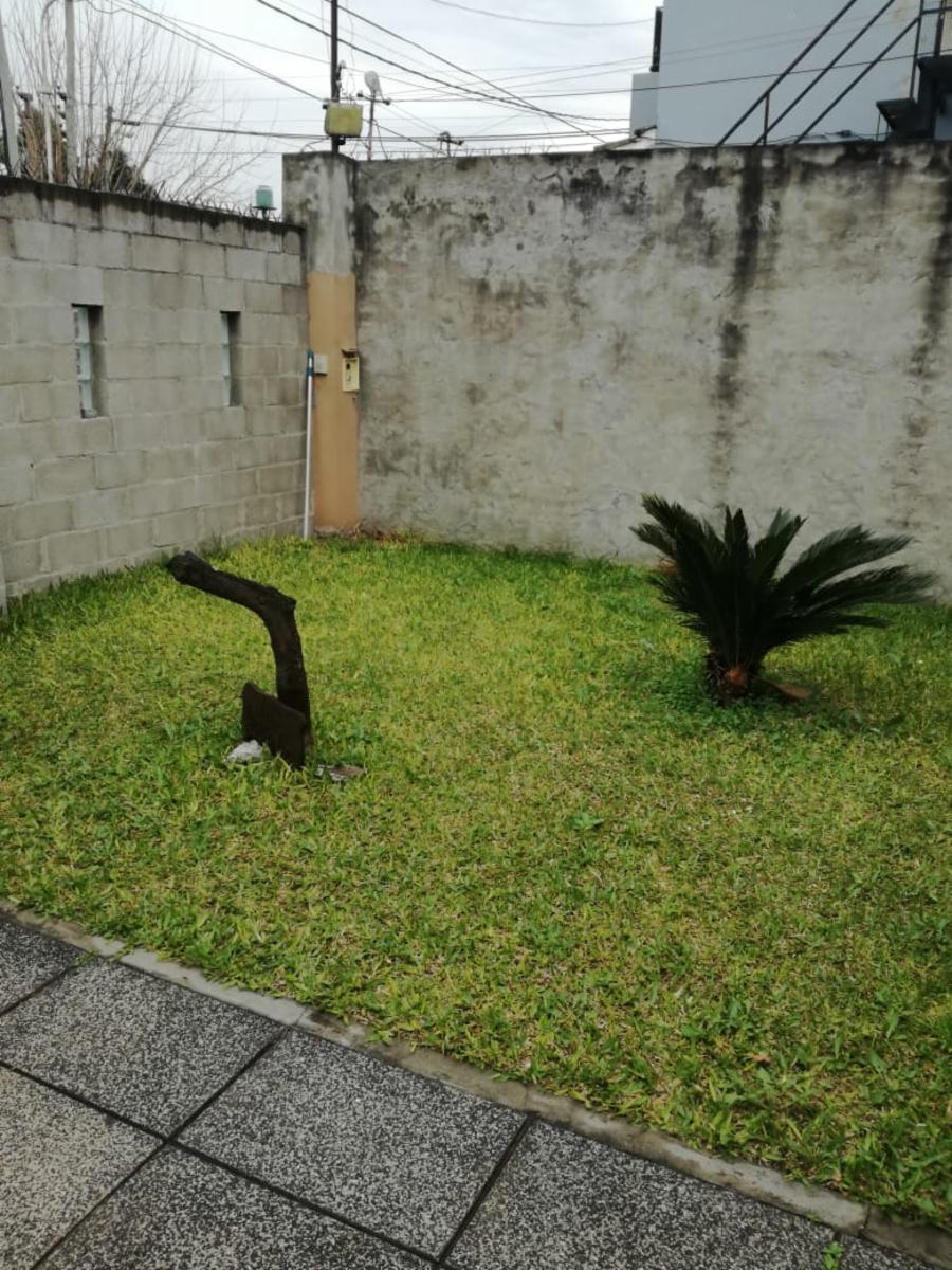 Venta de casa 3 ambientes Villa Luzuriaga — foto 4