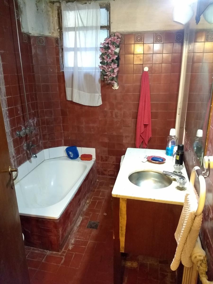 Venta de casa 5 ambientes con piscina San Justo