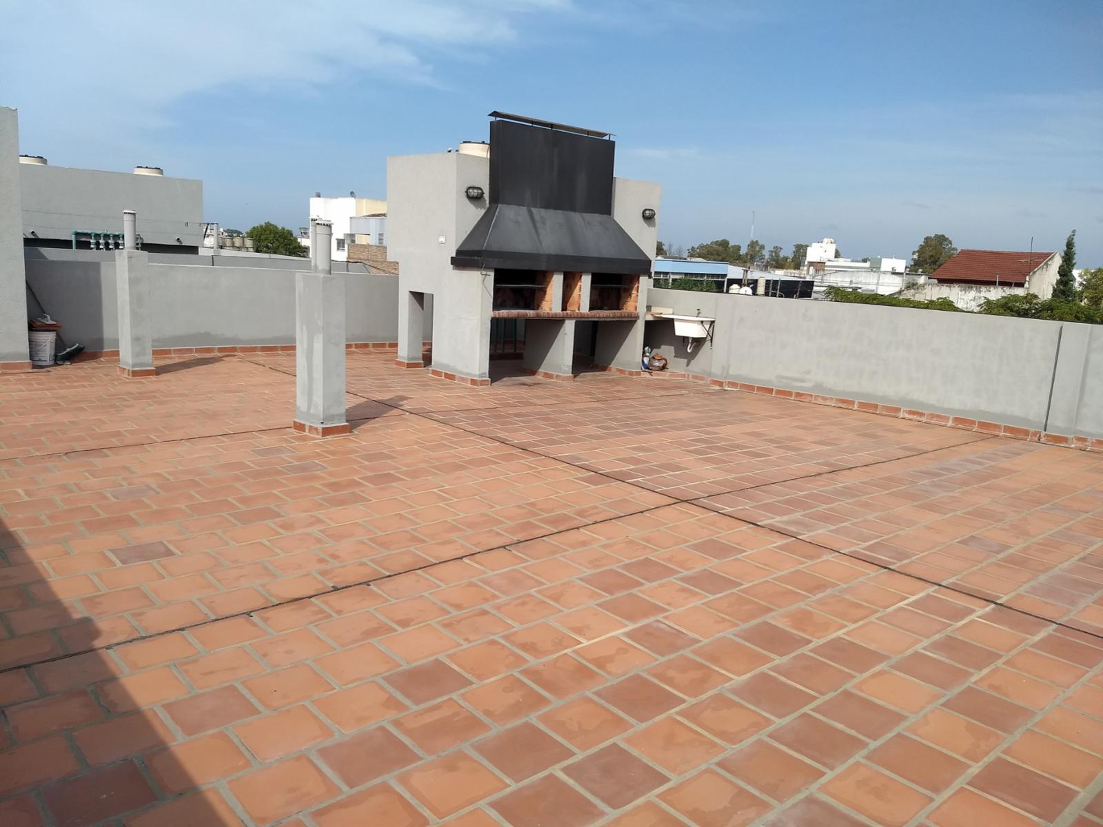 Venta departamento 2 ambientes planta baja con cochera Ramos Mejía
