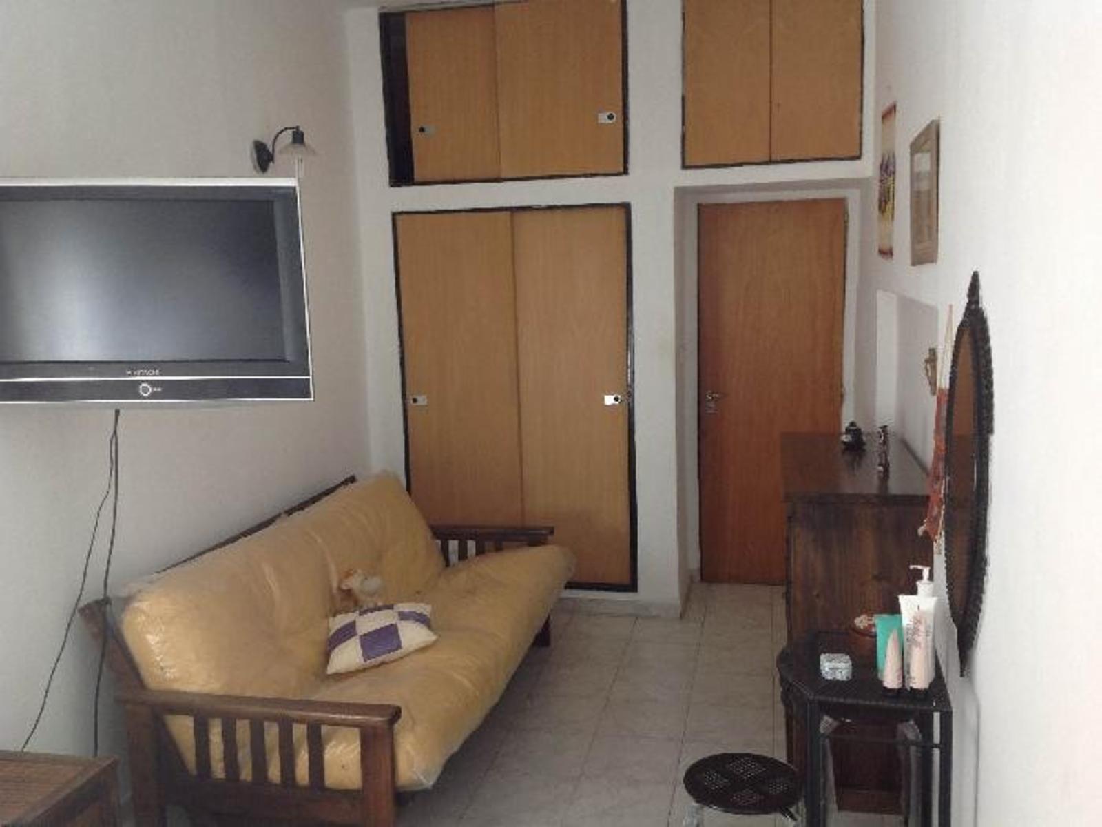 Venta de casa 3 ambientes Villa Luzuriaga — foto 4