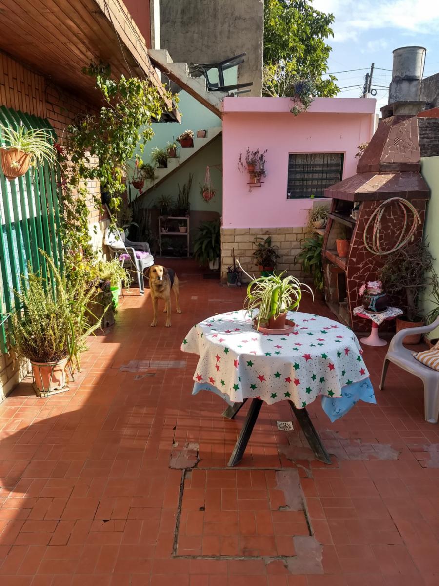 Venta de PH 3 ambientes planta baja con patio y terraza La tablada