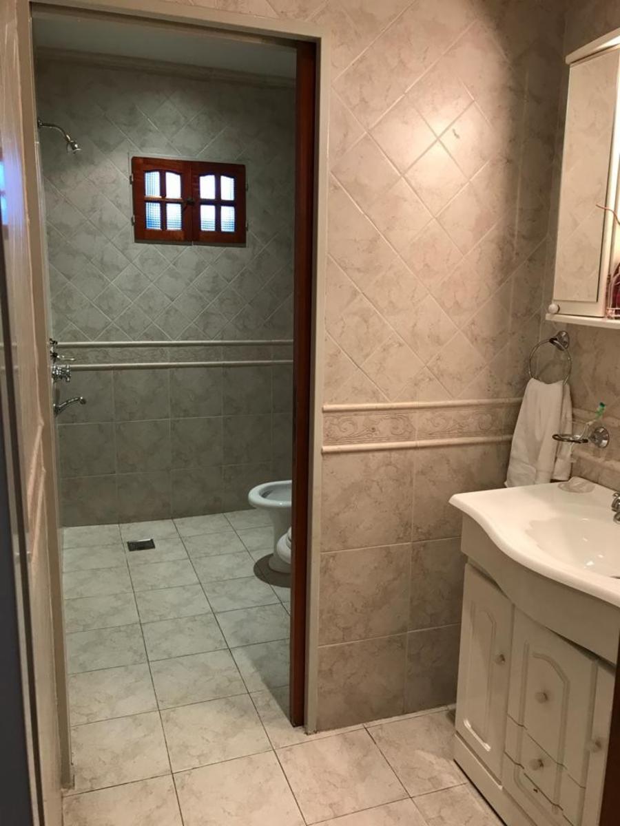 Venta de casa 5 ambientes Villa Luzuriaga — foto 2