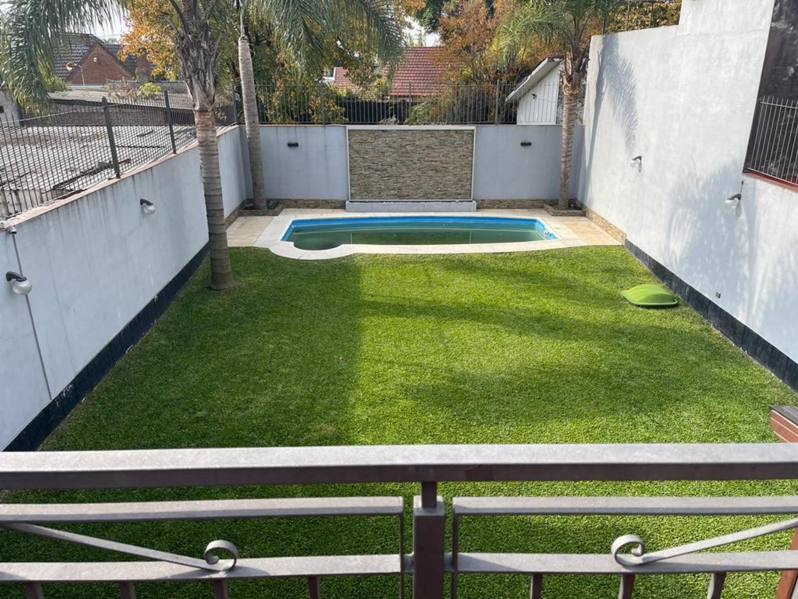 Venta de casa 5 ambientes Villa Luzuriaga — foto 3