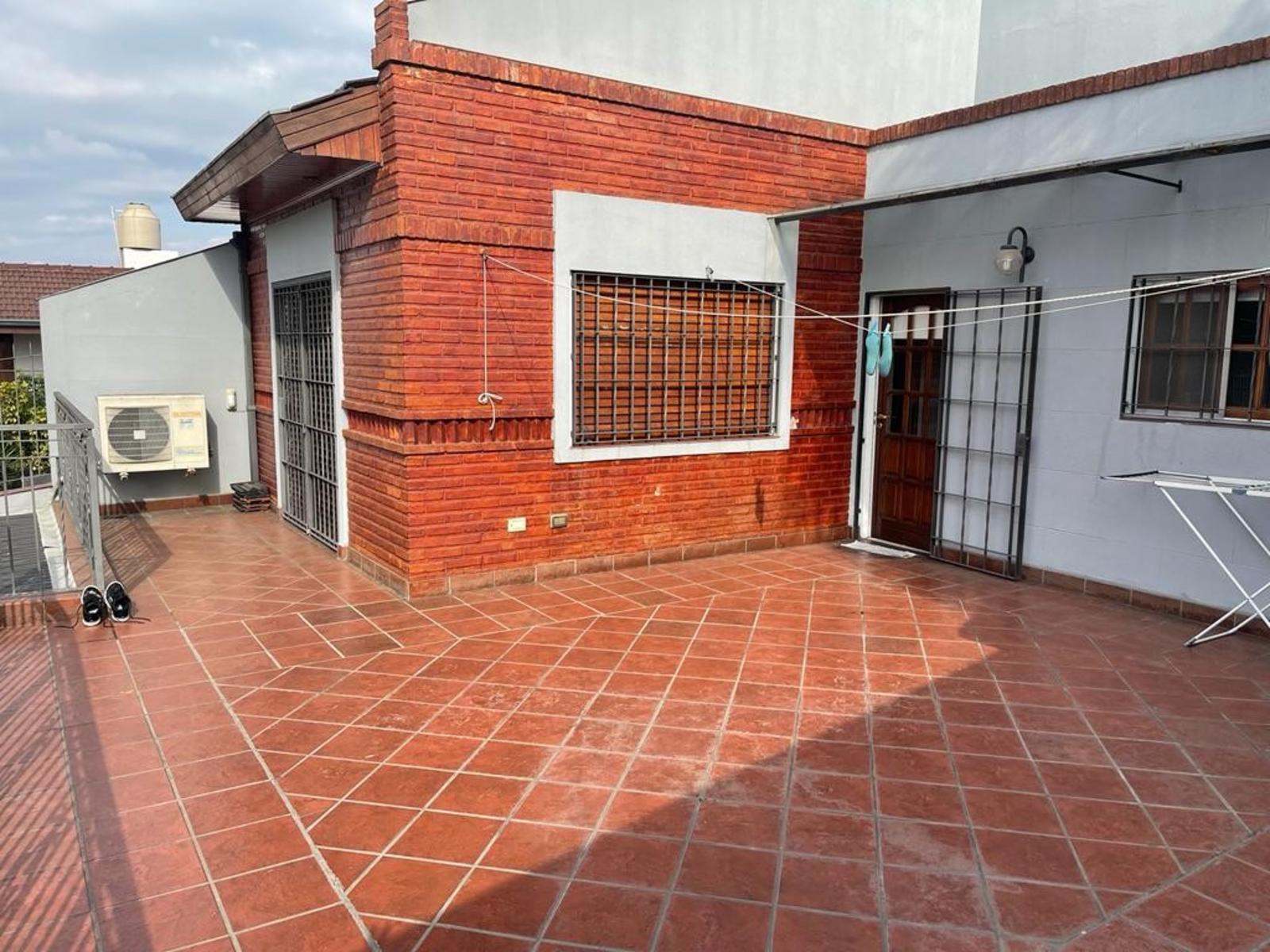 Venta de casa 5 ambientes Villa Luzuriaga — foto 8