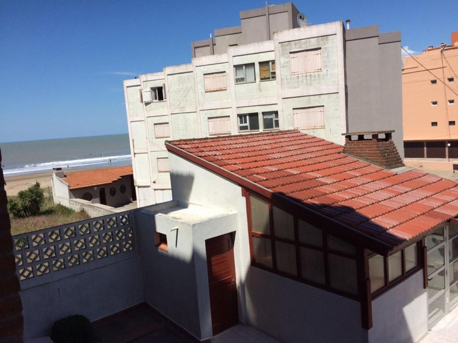 Venta departamento 2 ambientes con cochera a media cuadra del mar Villa Gesell — foto 4