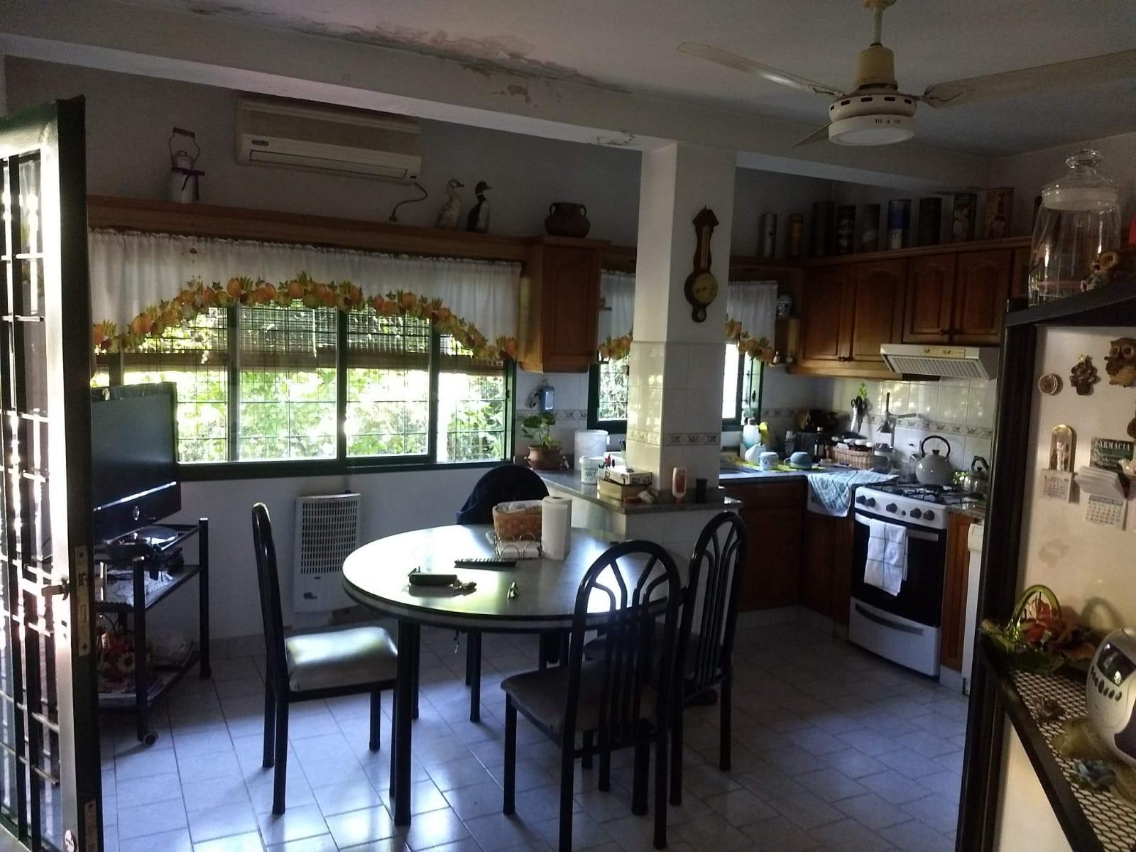 Venta / casa 4 ambientes / Lote 10 x 36 /Castelar — foto 8