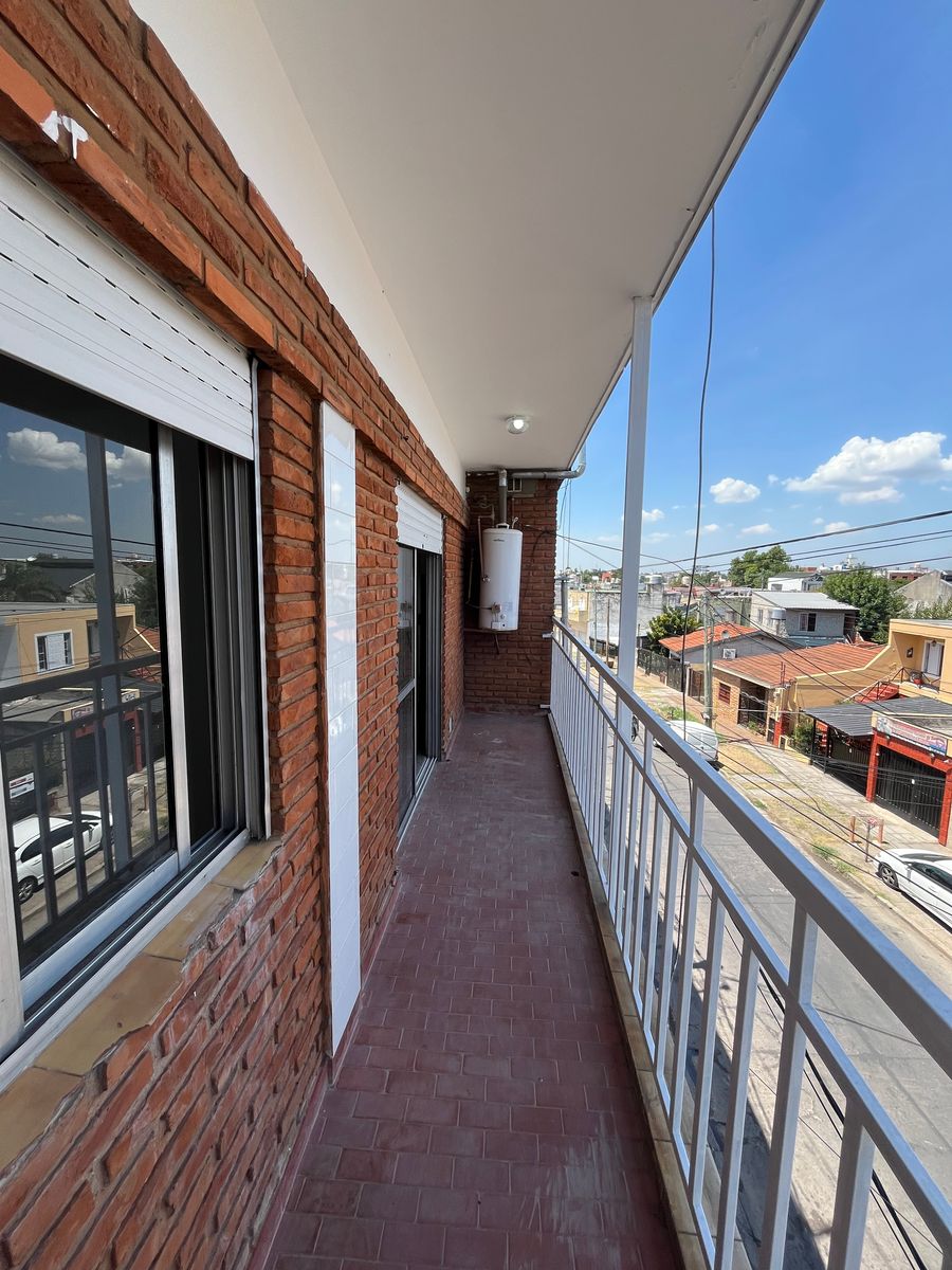 Alquiler departamento 3 ambientes Isidro Casanova - 5