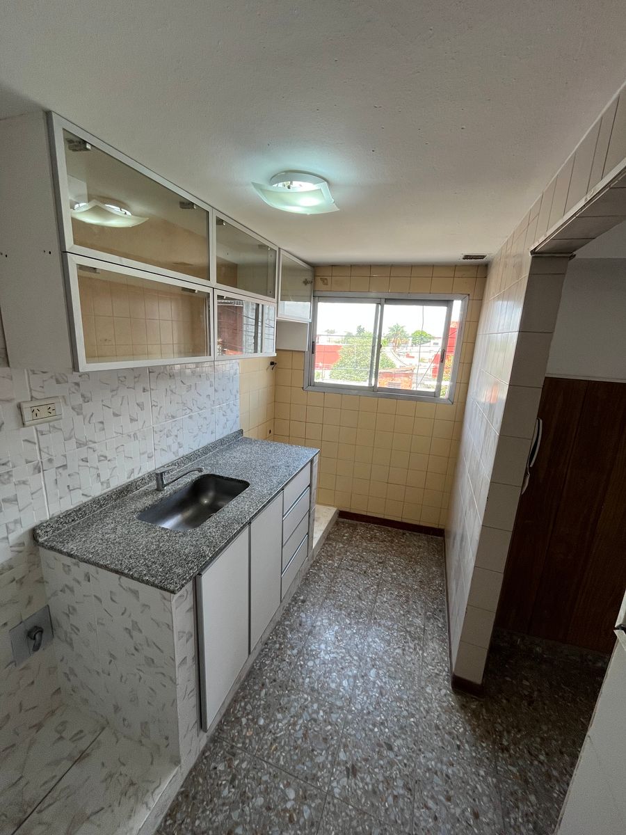 Alquiler departamento 3 ambientes Isidro Casanova - 6