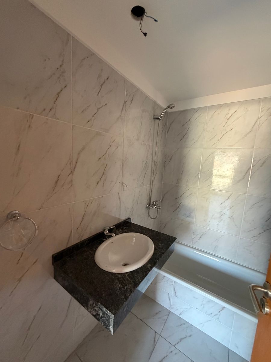 Venta gran departamento de 2 ambientes a estrenar San Justo - 10