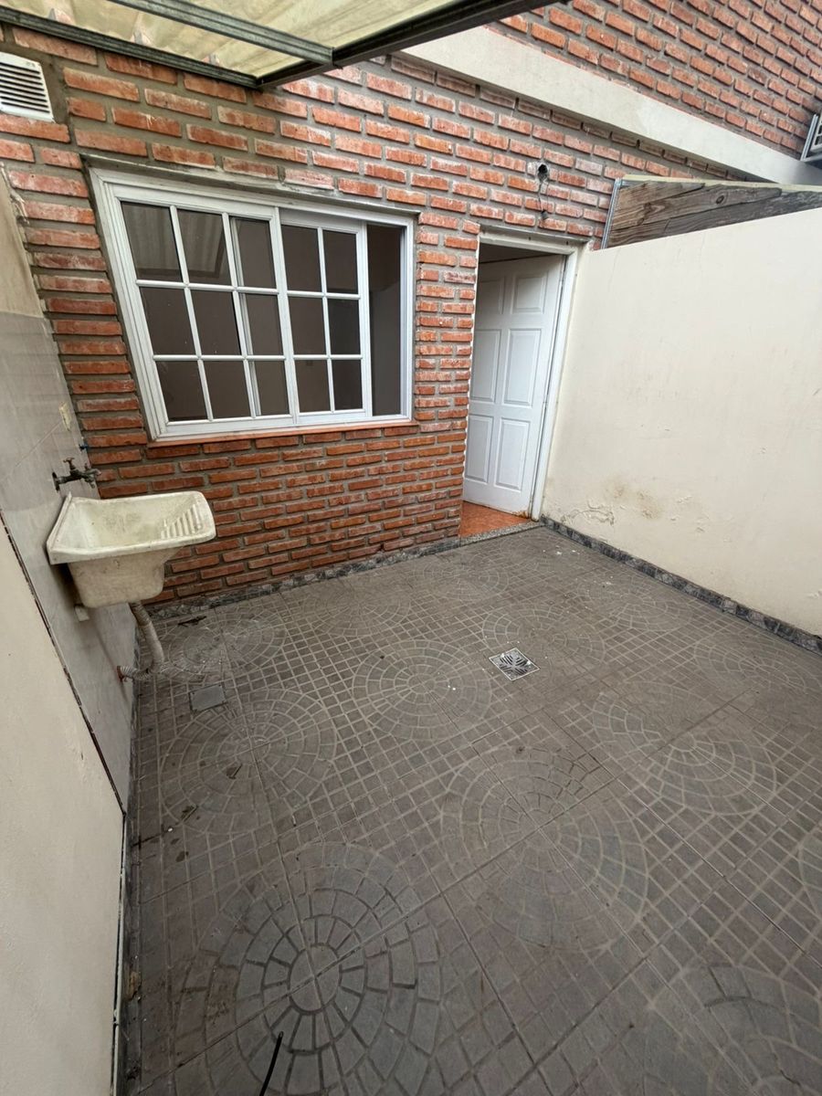 Alquiler duplex 3 ambientes Isidro Casanova - 9