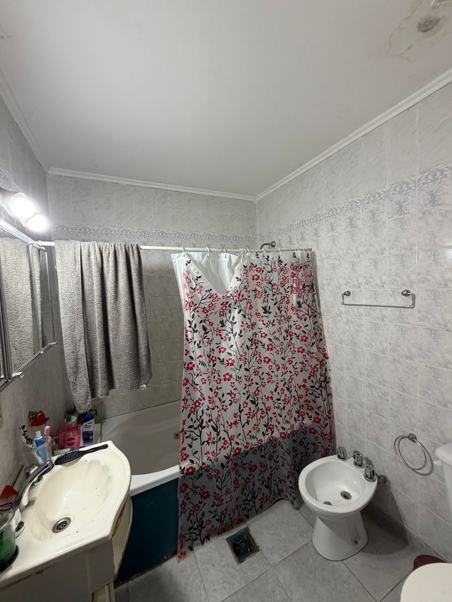 Venta casa Isidro Casanova zona cinco esquinas - 4