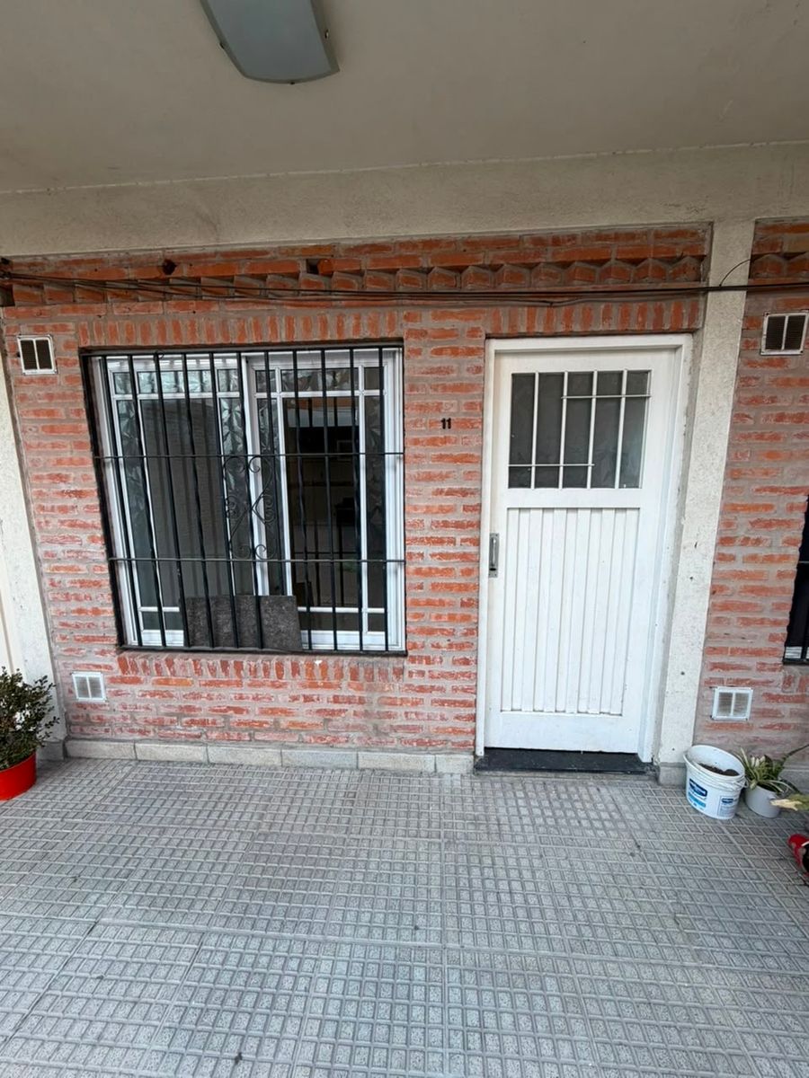 Alquiler 2 ambientes Isidro Casanova - 2