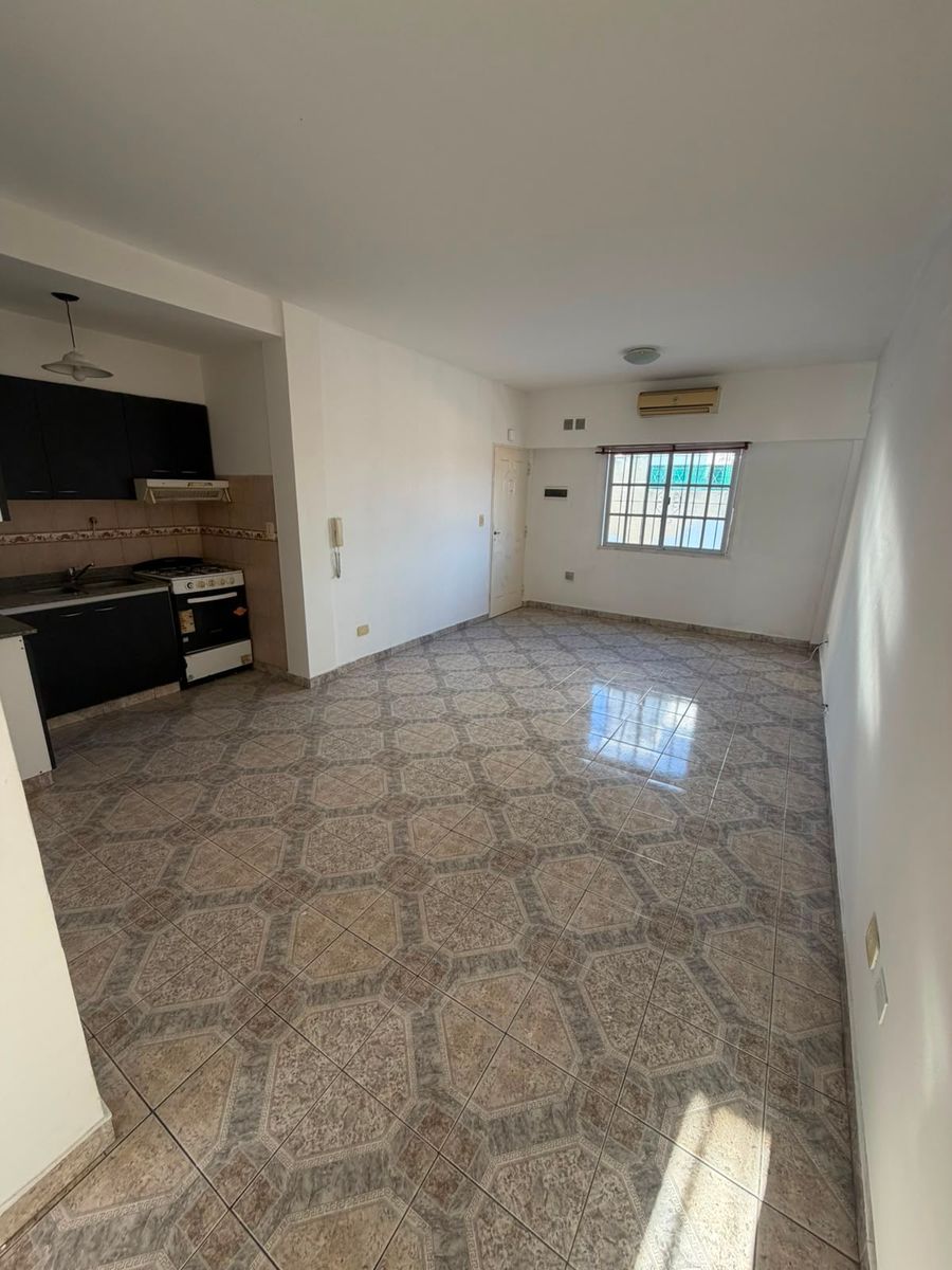 Alquiler departamento 2 ambientes Villa Luzuriaga - 1