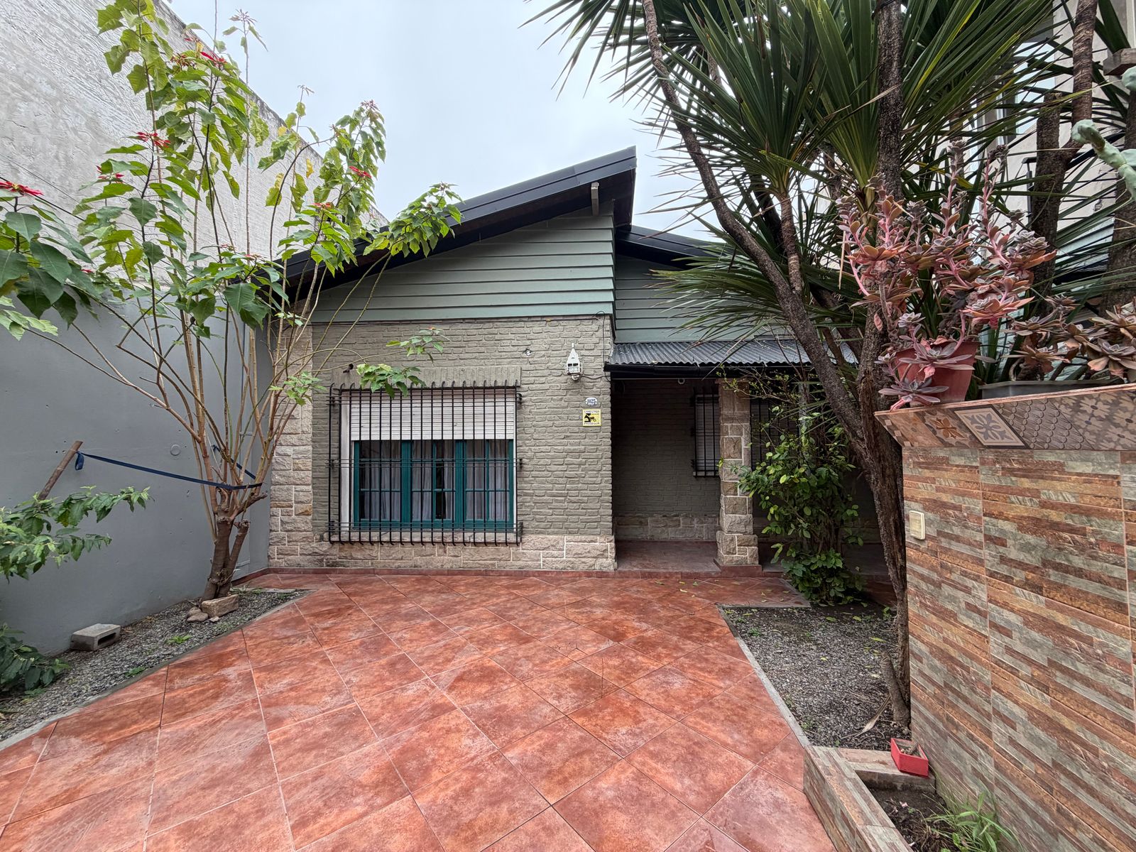 Venta casa y departamento Villa Luzuriaga - 13