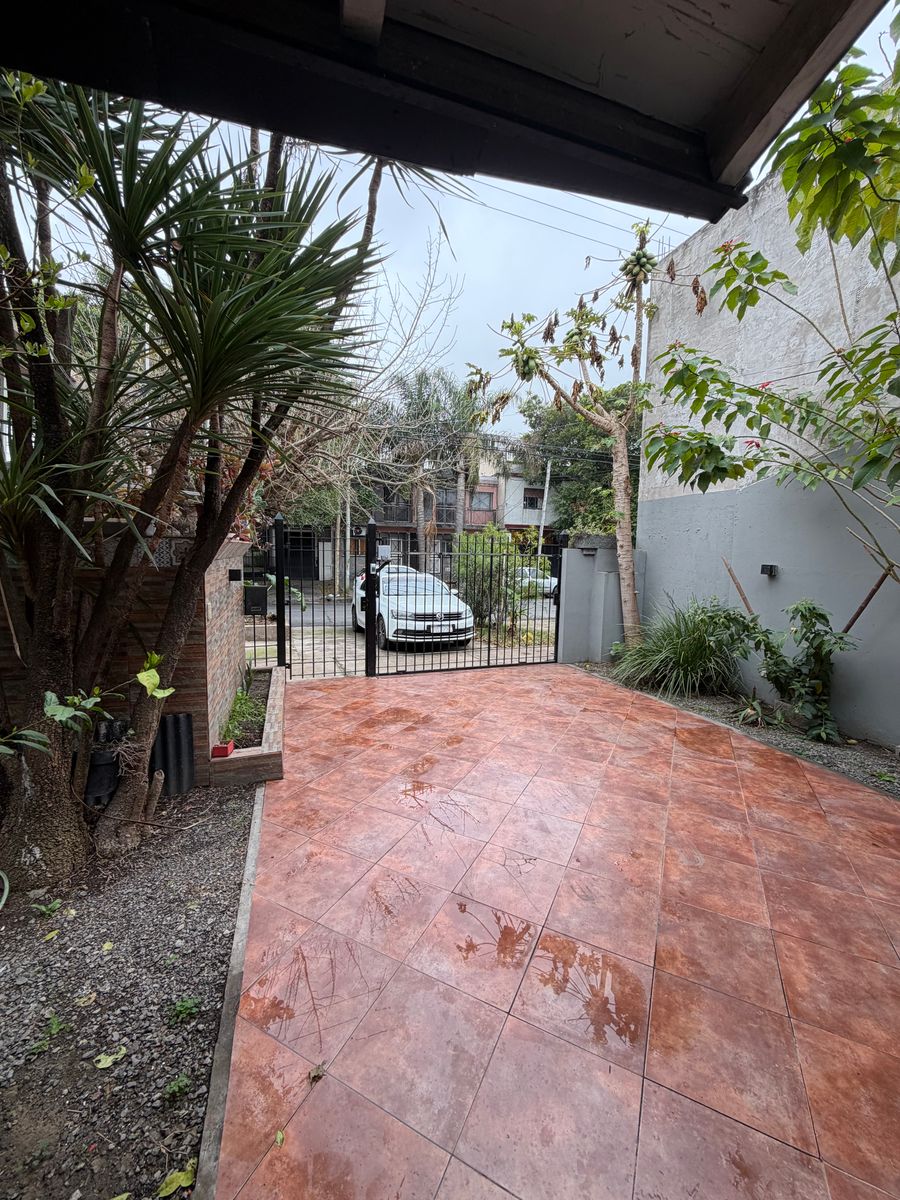 Venta casa y departamento Villa Luzuriaga - 14