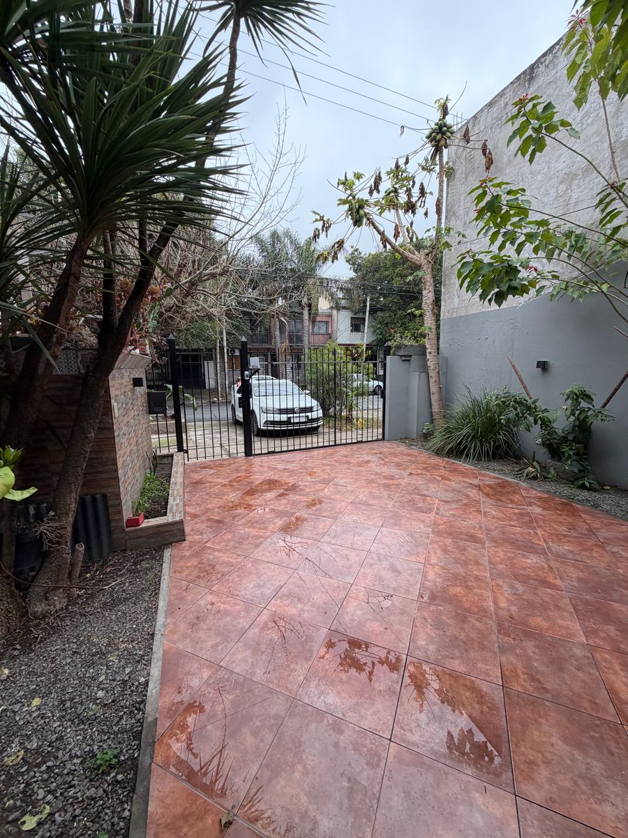 Venta casa y departamento Villa Luzuriaga - 15