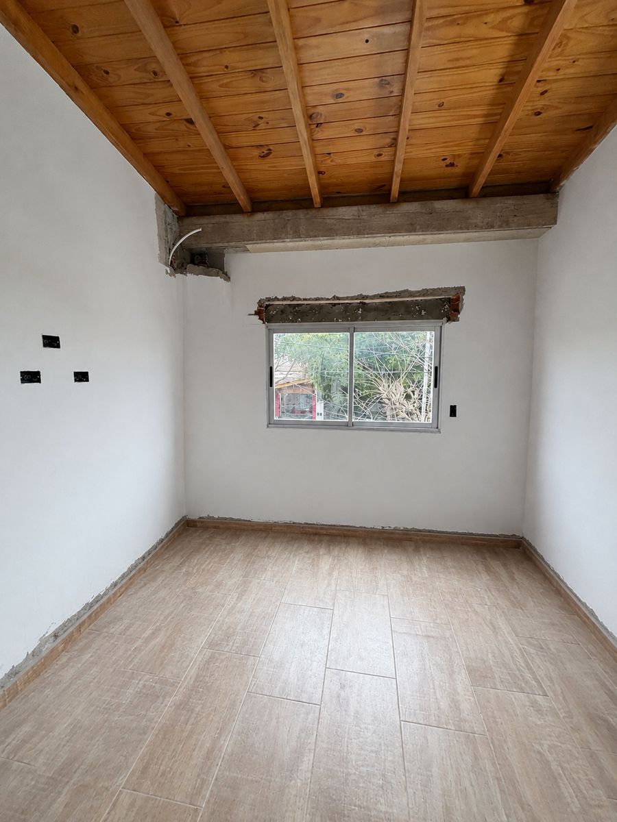Venta casa y departamento Villa Luzuriaga - 22