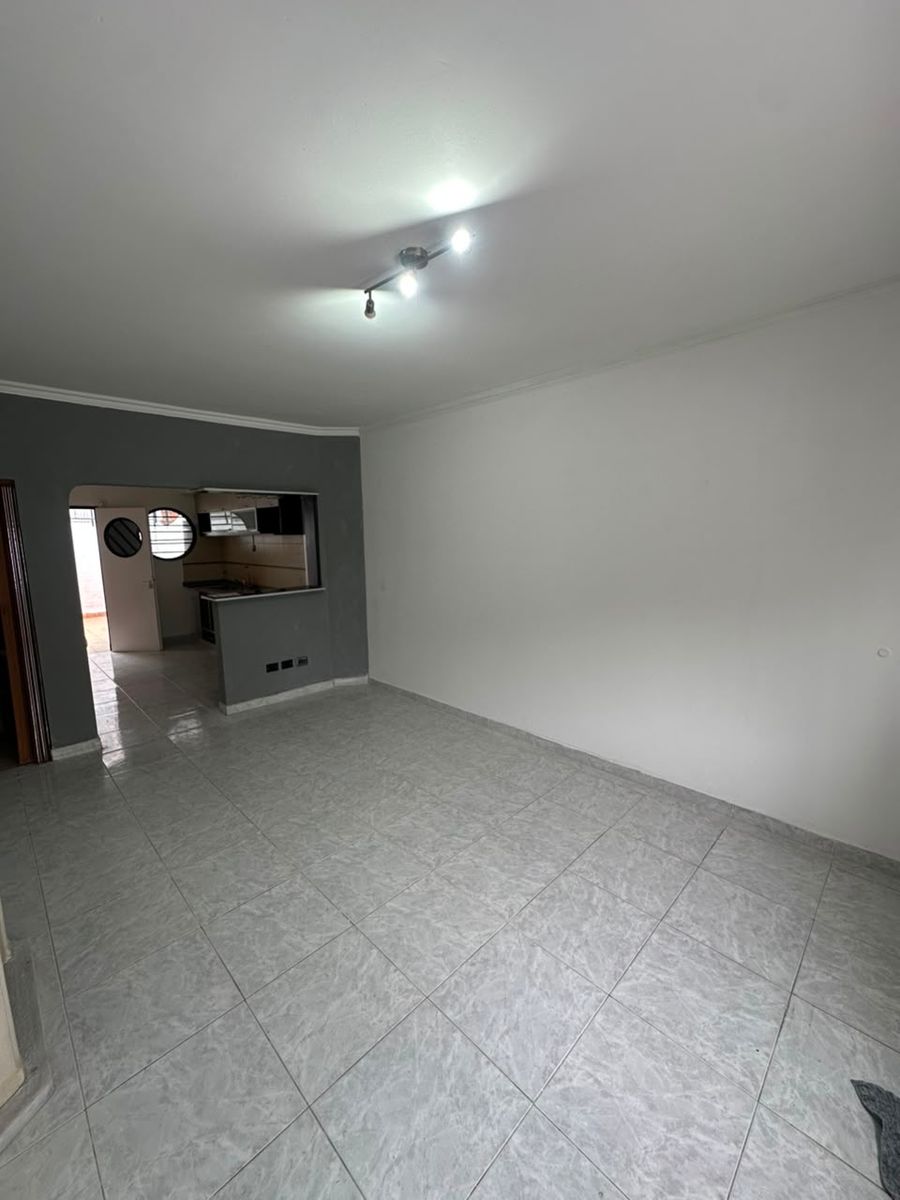 Alquiler duplex 3 ambientes cochera patio - 8