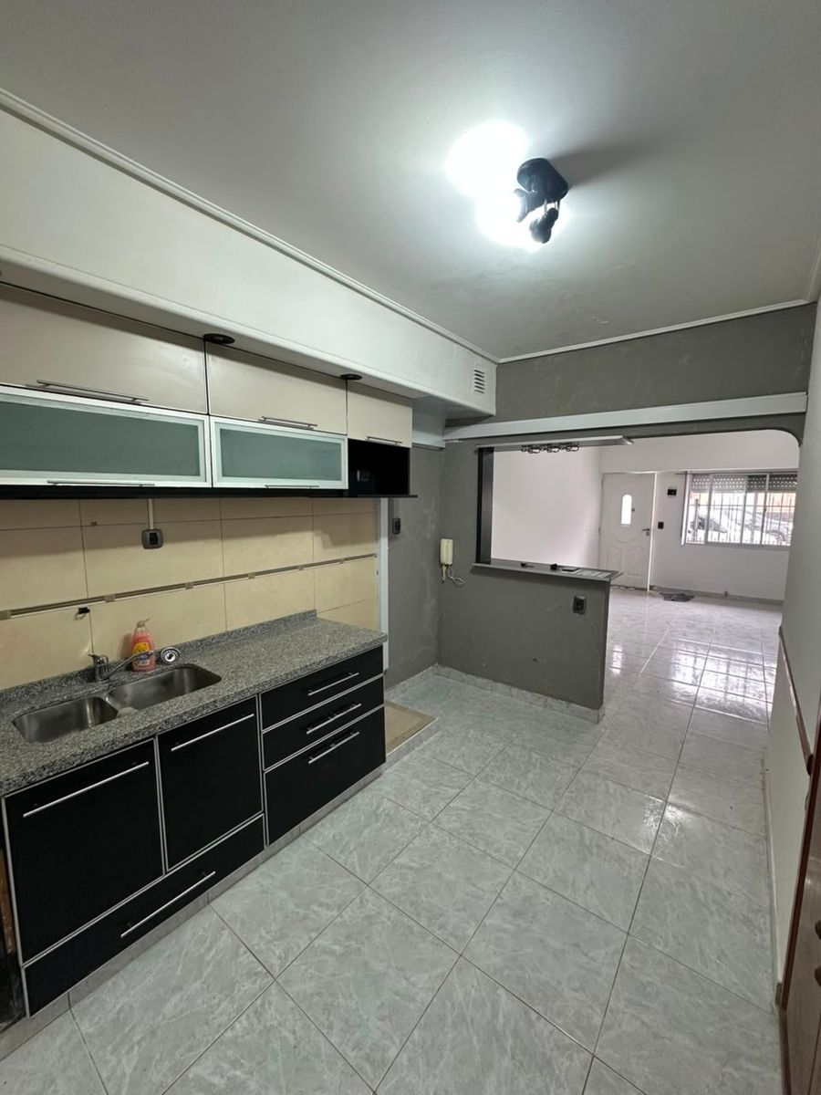 Alquiler duplex 3 ambientes cochera patio - 14