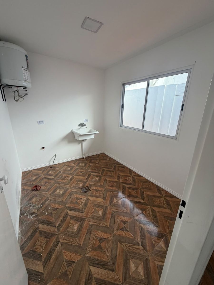 Alquiler pH 4 ambientes 2 patios Isidro Casanova - 10