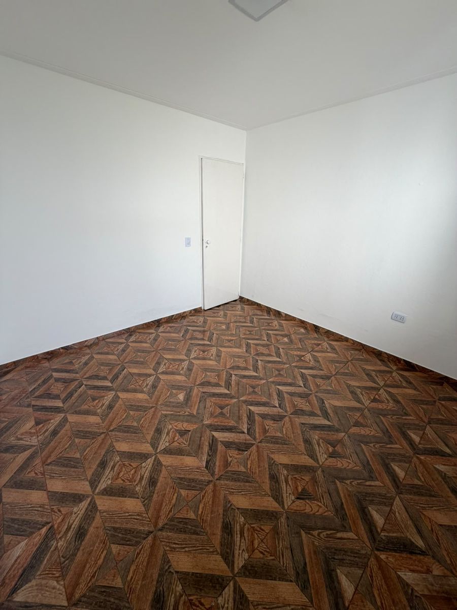 Alquiler pH 4 ambientes 2 patios Isidro Casanova - 14