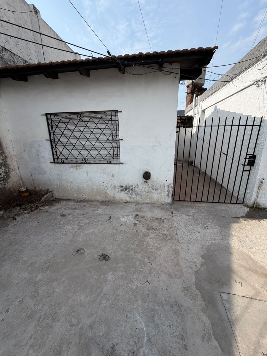 Alquiler Monoambiente Villa Luzuriaga - 1