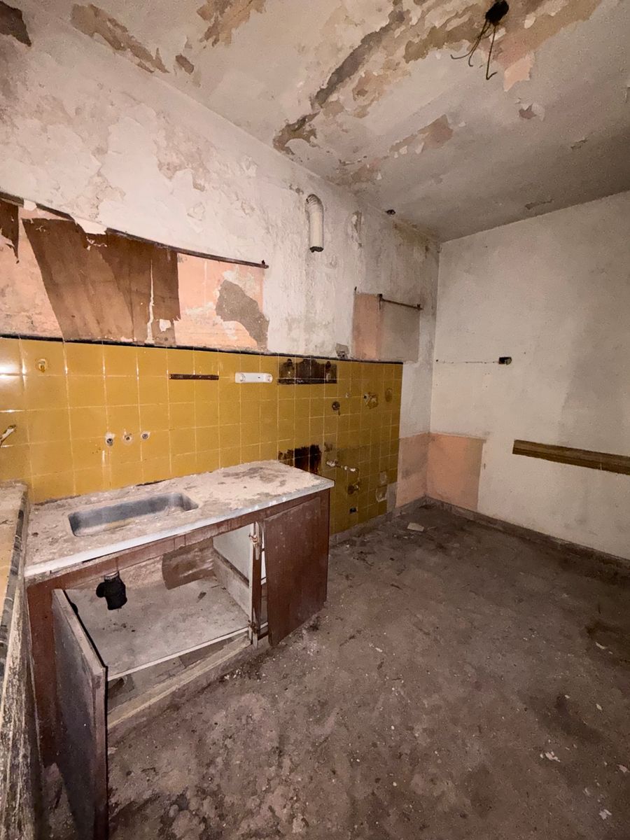 Venta 3 ambientes con cochera a refacción Villa Luzuriaga - 2