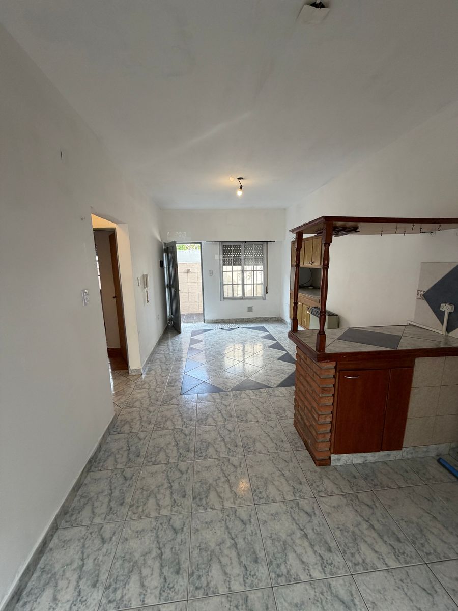 Alquiler pH 3 ambientes Villa Luzuriaga - 2