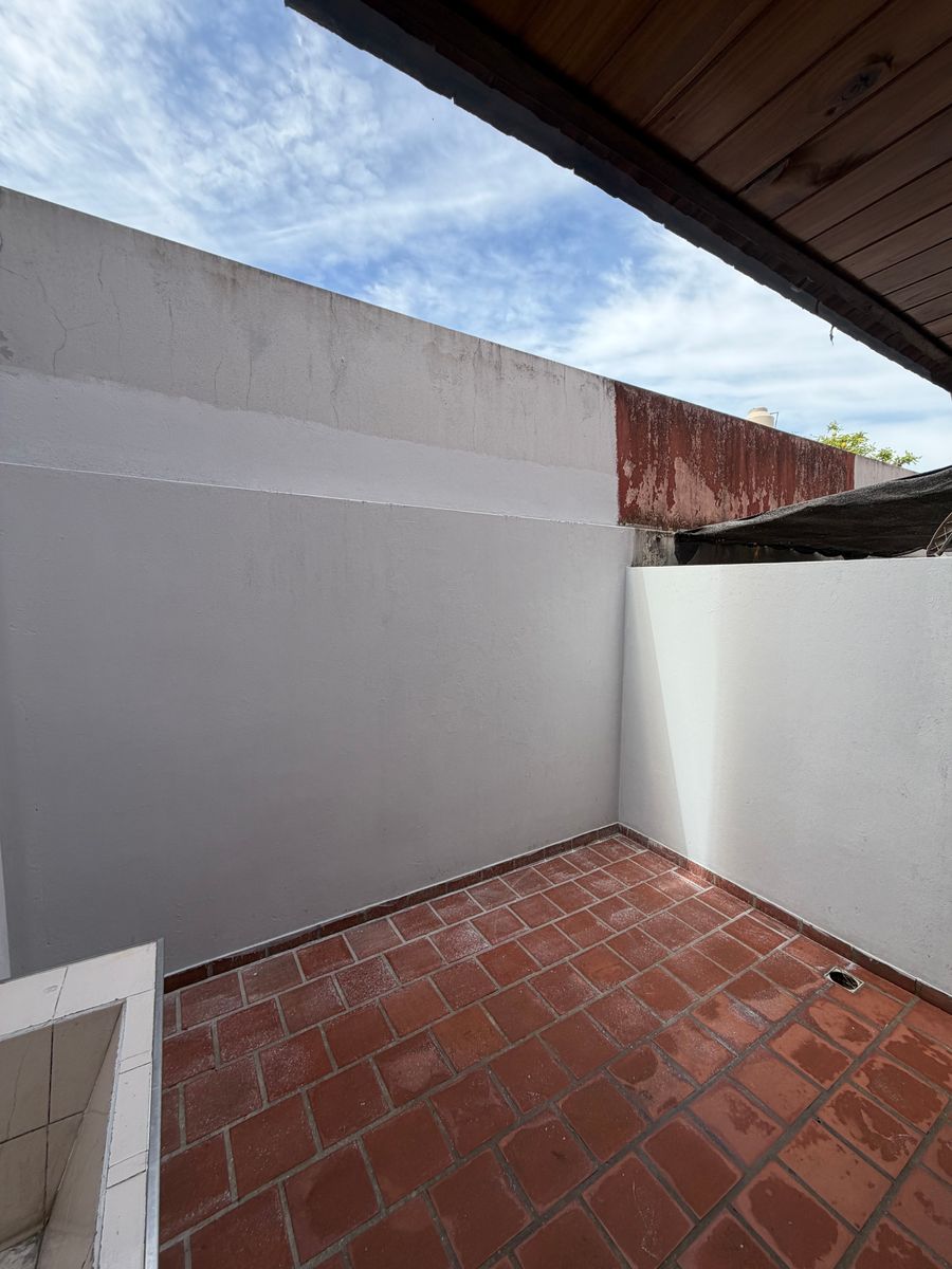 Alquiler duplex 3 ambientes con patio cochera Isidro Casanova - 9