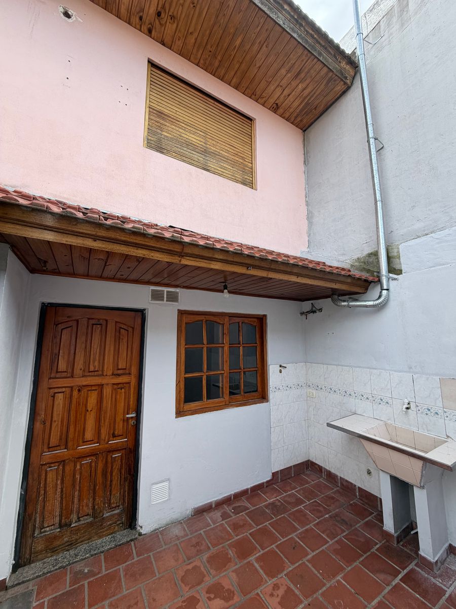 Alquiler duplex 3 ambientes con patio cochera Isidro Casanova - 11