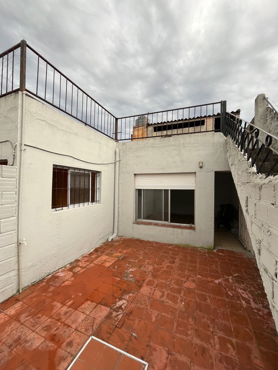 Venta casa Isidro Casanova - 8