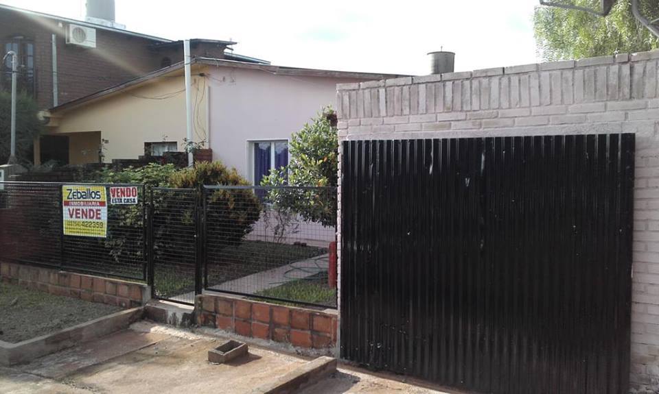 **VENDO CASA DE BARRIO CANCELADA** - 5