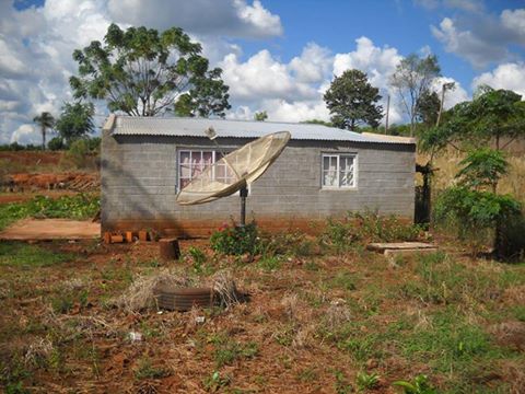 se vende HERMOSO TERRENO CON CASA S/ RUTA 4 - 12
