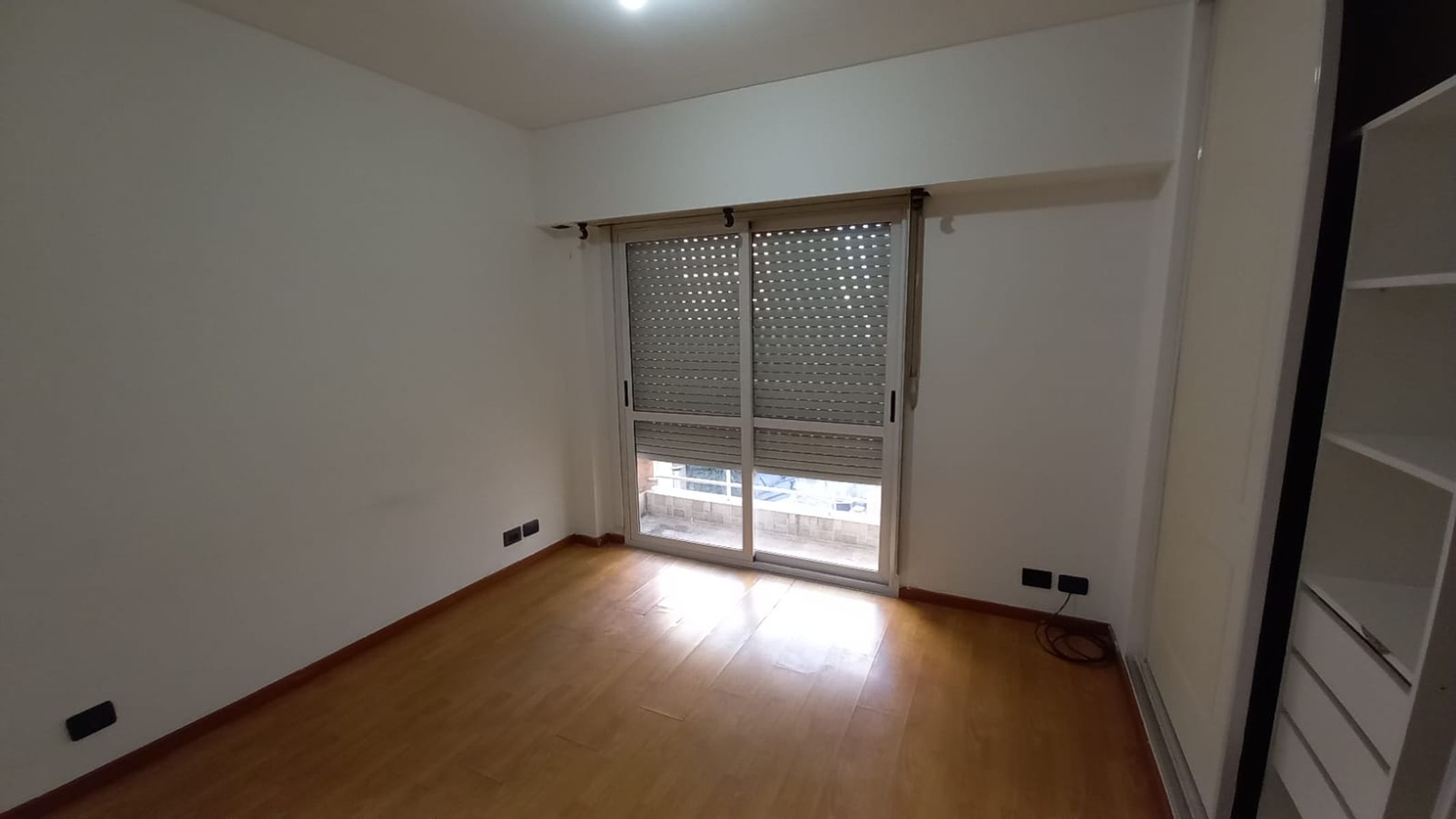 EXCELENTE DEPARTAMENTO 2 AMBIENTES CON BALCÓN Y EN SUITE. EXCELENTE UBICACIÓN CENTRO DE RAMOS MEJIA - 3