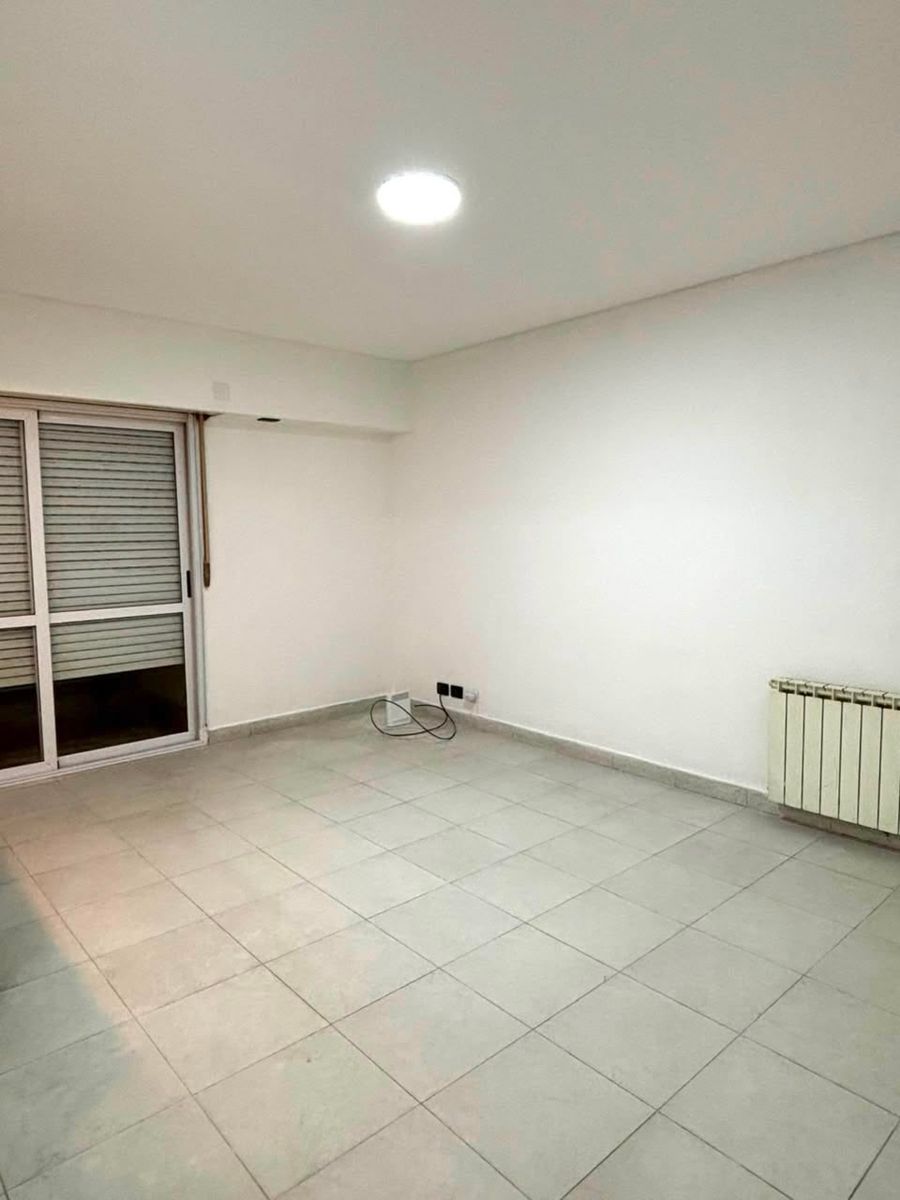 EXCELENTE DEPARTAMENTO 2 AMBIENTES CON BALCÓN Y EN SUITE. EXCELENTE UBICACIÓN CENTRO DE RAMOS MEJIA - 6