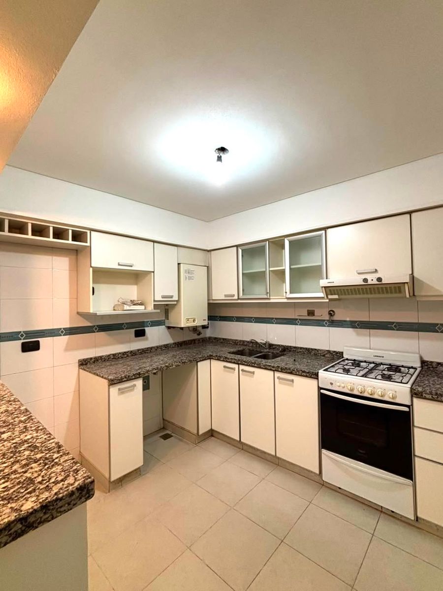 EXCELENTE DEPARTAMENTO 2 AMBIENTES CON BALCÓN Y EN SUITE. EXCELENTE UBICACIÓN CENTRO DE RAMOS MEJIA - 11