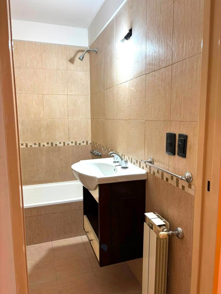 EXCELENTE DEPARTAMENTO 2 AMBIENTES CON BALCÓN Y EN SUITE. EXCELENTE UBICACIÓN CENTRO DE RAMOS MEJIA - 16