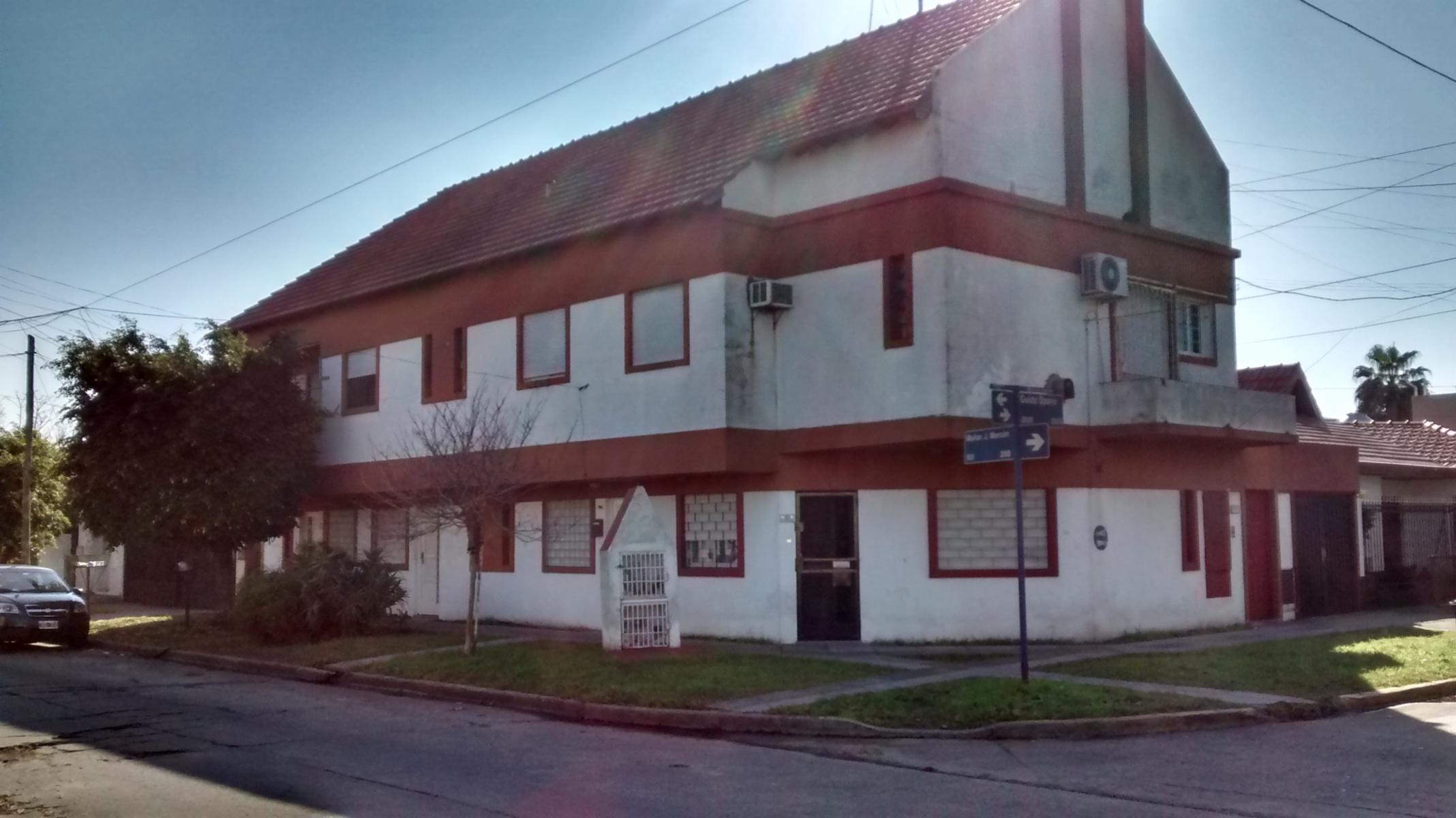 DEPARTAMENTO 1° PISO AL FRENTE 3 AMBIENTES CON TERRAZA PROPIA