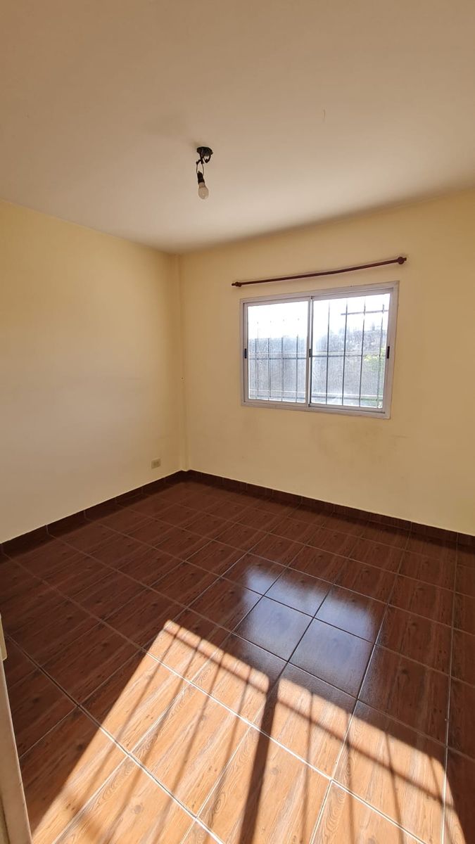 DEPARTAMENTO DE 3 AMBIENTES EN 1º PISO, EXCELENTE ESTADO Y UBICACION. SOBRE AV ARIETA - 4
